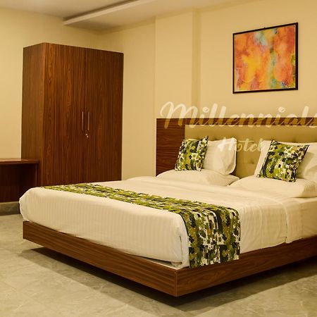 S R Plaza At Delhi Airport Hotel New Delhi Exterior foto