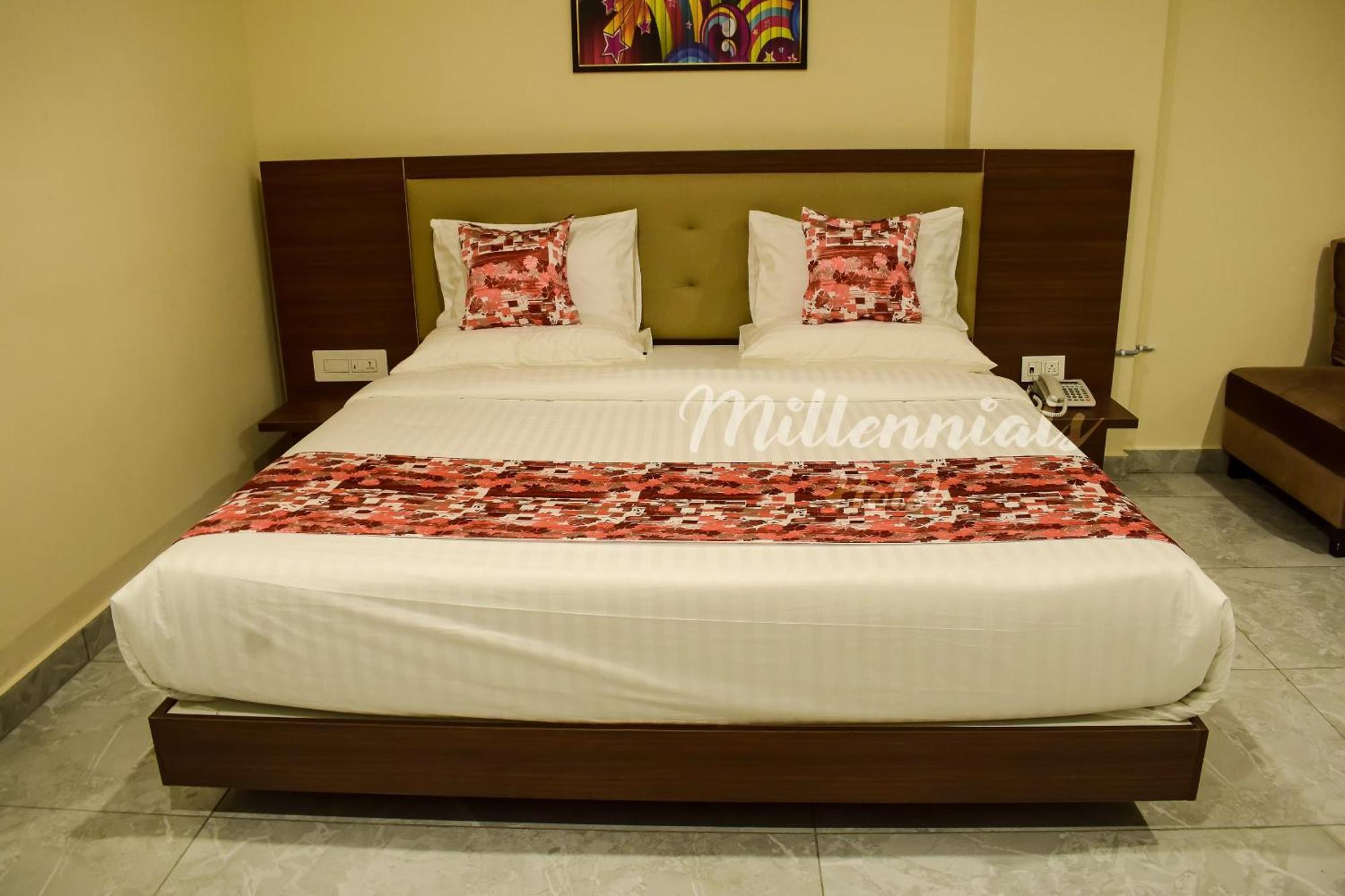 S R Plaza At Delhi Airport Hotel New Delhi Exterior foto