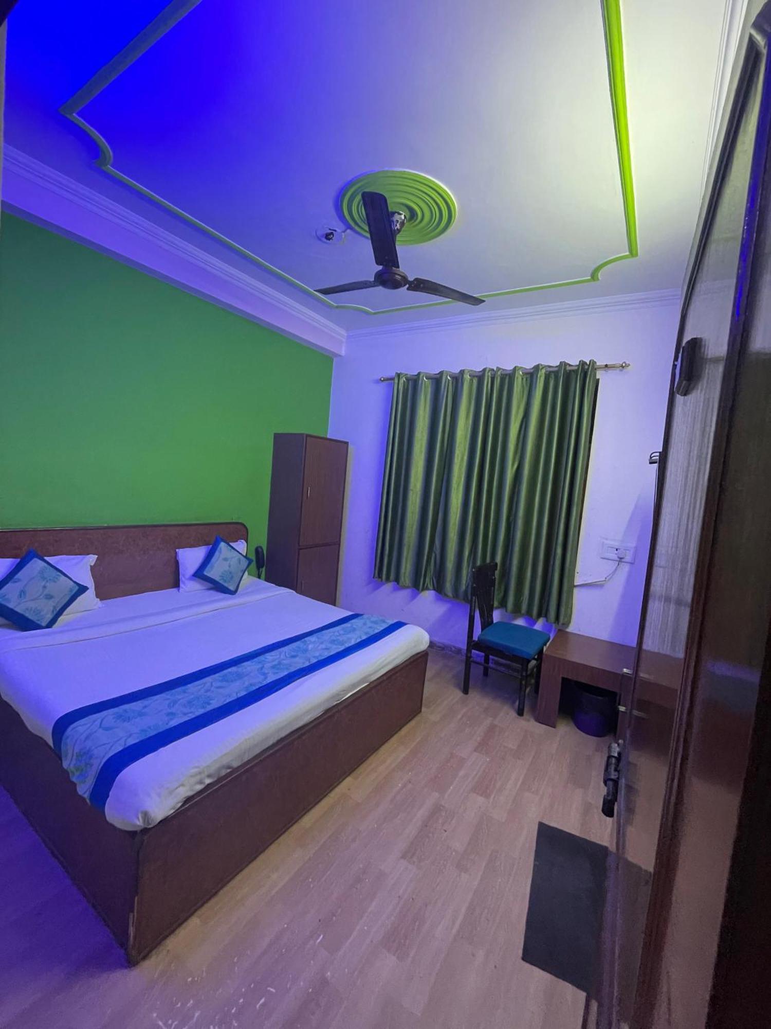 S R Plaza At Delhi Airport Hotel New Delhi Exterior foto