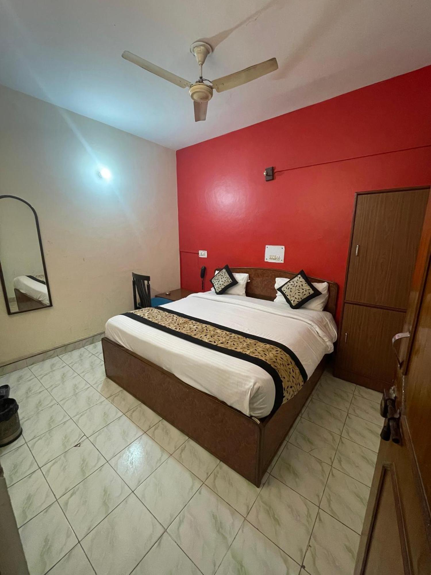 S R Plaza At Delhi Airport Hotel New Delhi Exterior foto